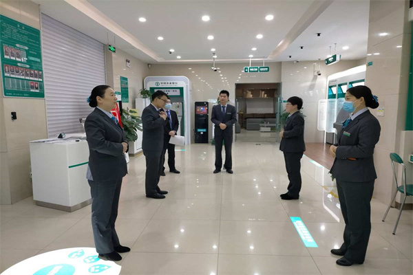 汽车产业链股拉升,菱电电控、精进电动20%涨停,斯菱股份等大涨